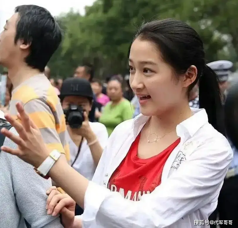 关晓彤高考数学怎么那么高__关晓彤高考成绩能上什么大学