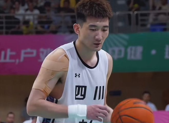 周琦胡金秋_胡金秋代表四川参加全运会_