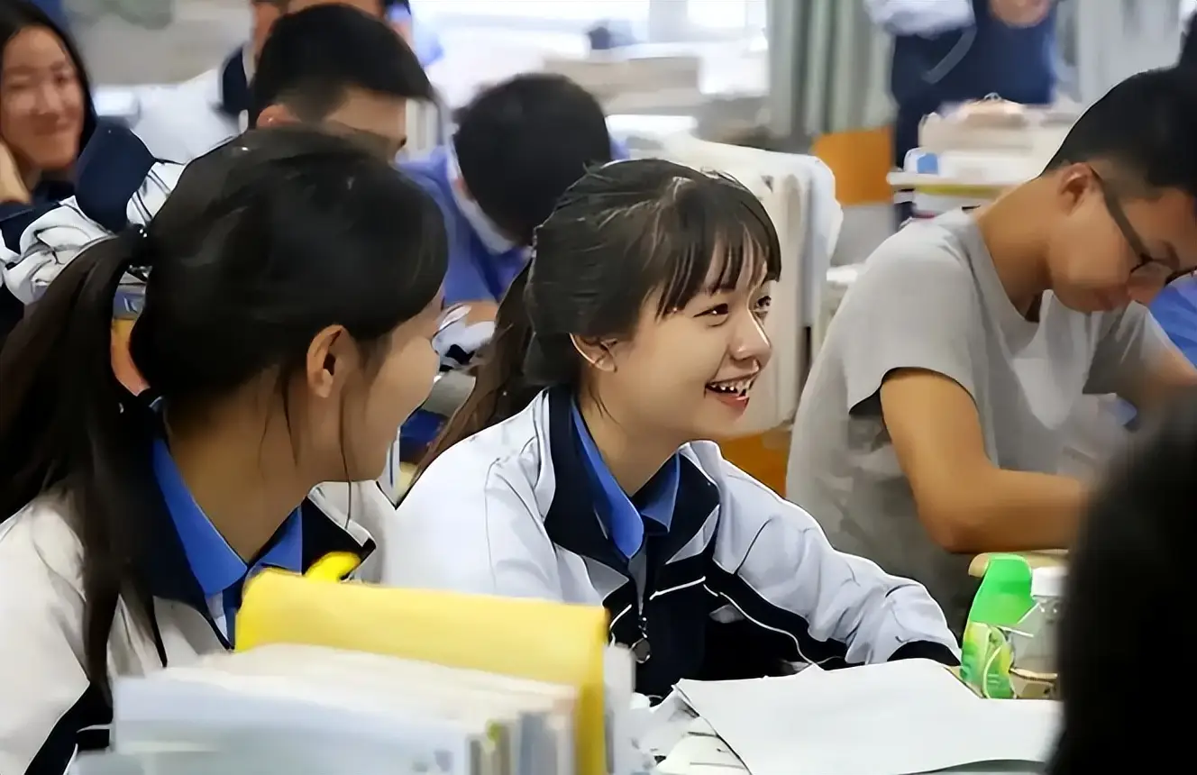 中学生友谊的特点是什么__中学生友情的重要性