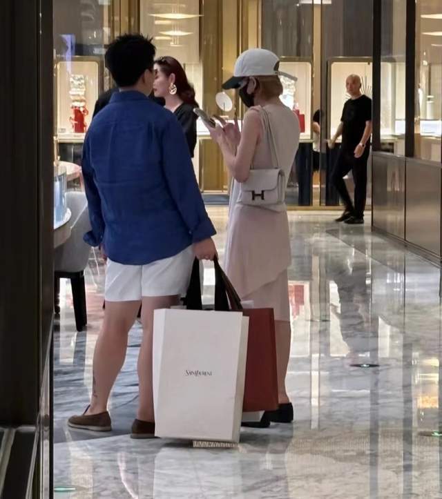 _尴尬处境是什么意思_池城李宝英近况曝光