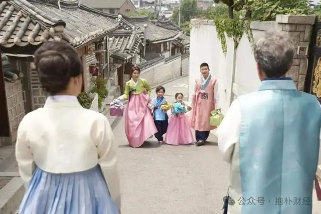 一边是幼儿园关闭潮，一边是人口出生反弹，该信谁？__一边是幼儿园关闭潮，一边是人口出生反弹，该信谁？