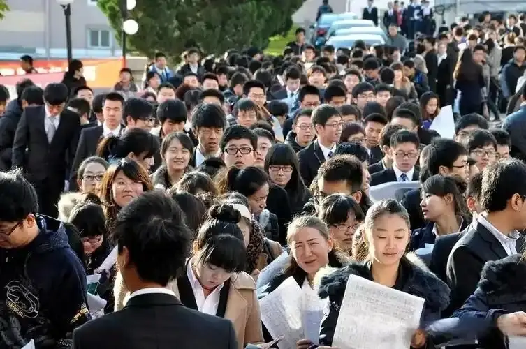 民办高校能考公务员吗__民办大学可以考公办大学吗
