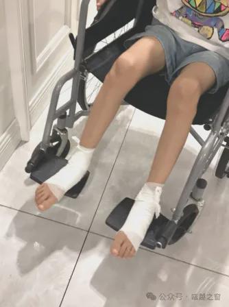 家长曝光孩子在校内跳_家长曝光孩子在校内跳_