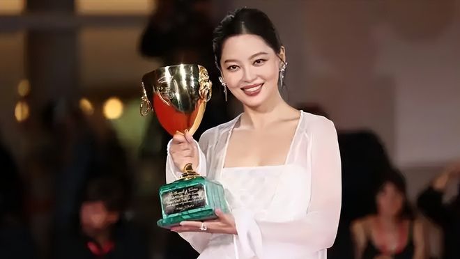 演都不演了！辛芷蕾获得影后还不到2天，让人恶心的事就发生了__演都不演了！辛芷蕾获得影后还不到2天，让人恶心的事就发生了