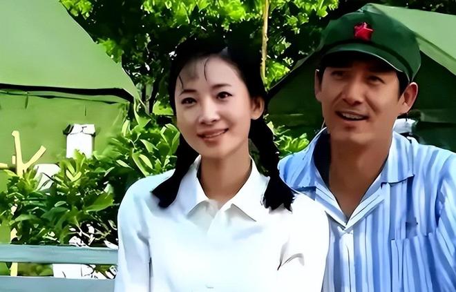他俩原来是夫妻，相差16岁从戏里甜到戏外，如今儿女双全幸福圆满__他俩原来是夫妻，相差16岁从戏里甜到戏外，如今儿女双全幸福圆满