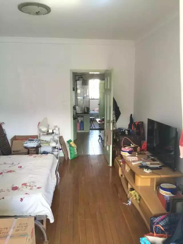 客厅卫生间装修效果图大全__客厅户型舍装修卫平两房好吗