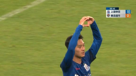 媒体人：申花或许可以让蒋圣龙顶上锋线，就如同当年的范志毅