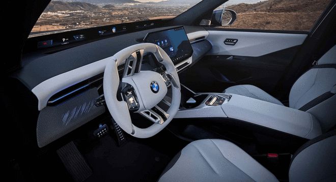 首创视平线全景显示中国版深度本土化 新世代BMW iX3发布