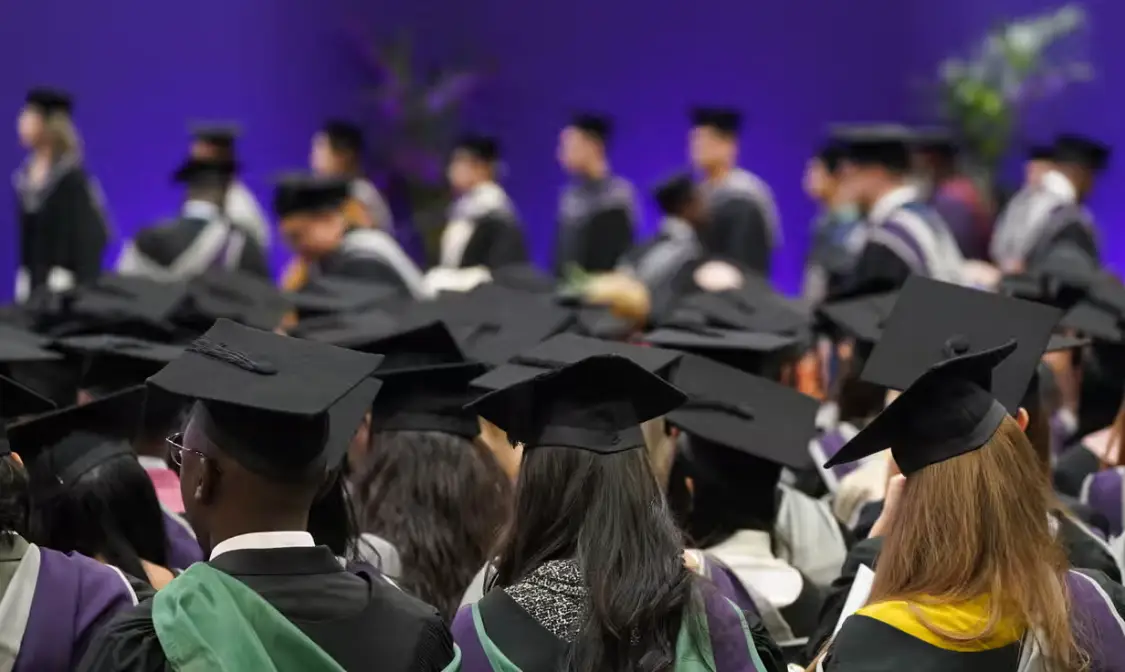 重磅英国签证政策再收紧英国大学财务危机升级！中国留学生躺枪？