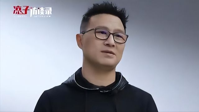 章子怡晒与汪峰同看话剧照_章子怡谈汪峰落泪_