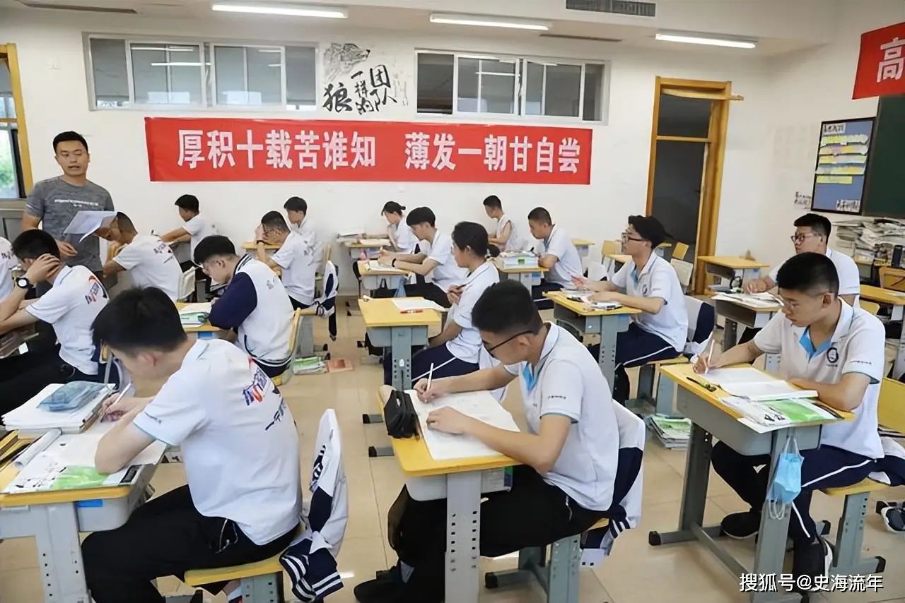 坏消息！今年多所985高校，停招英语专业，原因深层次揭秘