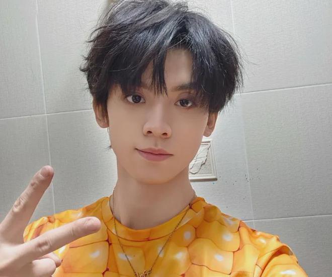 _时代峰峻又惹争议！第三代男团疑全员放弃高考，粉丝喊话公司回应_时代峰峻又惹争议！第三代男团疑全员放弃高考，粉丝喊话公司回应
