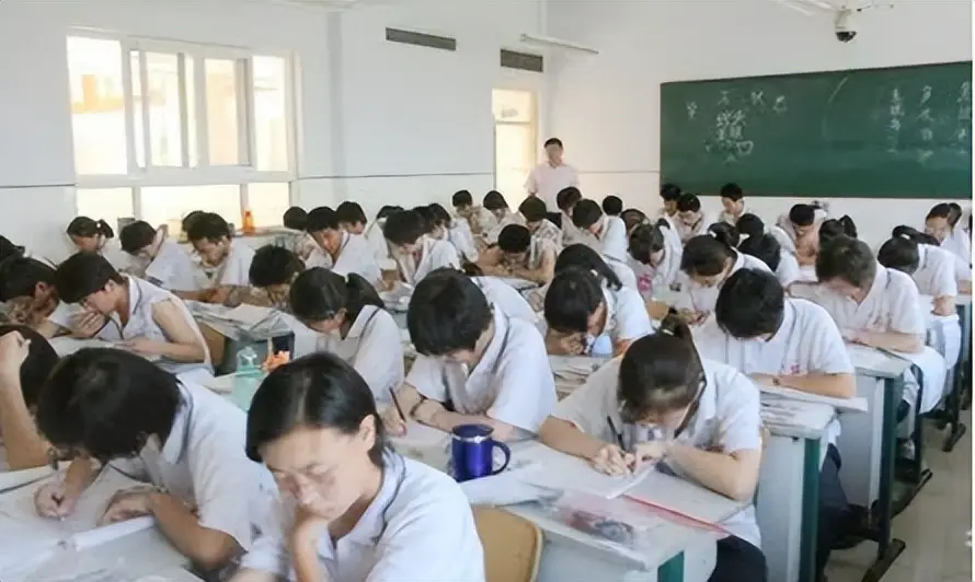 高考385分读技校，没毕业就被三家跨国企业争抢，她到底有何绝招_高考385分读技校，没毕业就被三家跨国企业争抢，她到底有何绝招_