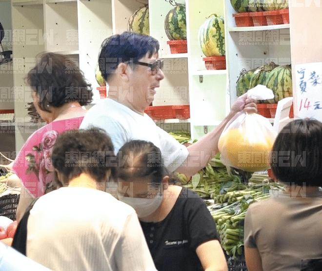方媛怀男胎奖励曝光！无限额信用卡、亿元豪礼，父母保姆轮流伺候_方媛怀男胎奖励曝光！无限额信用卡、亿元豪礼，父母保姆轮流伺候_