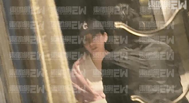 方媛怀男胎奖励曝光！无限额信用卡、亿元豪礼，父母保姆轮流伺候__方媛怀男胎奖励曝光！无限额信用卡、亿元豪礼，父母保姆轮流伺候
