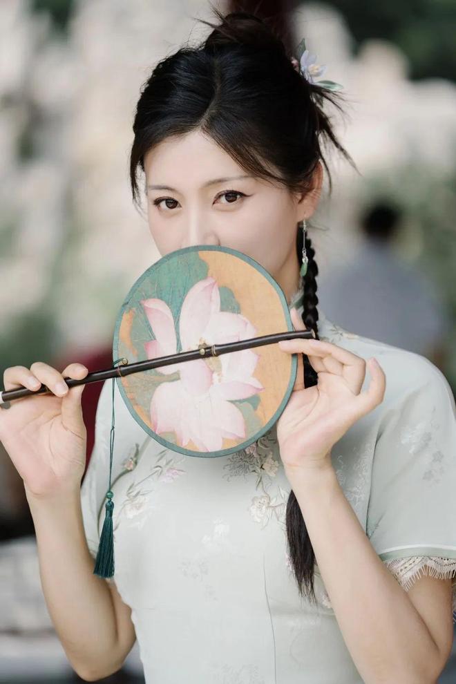 新中式穿搭是什么_新中式风格穿搭_