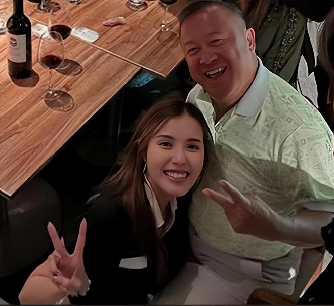 风流成性！相差50岁的女星也不放过，曾志伟这次真“晚节不保”了__风流成性！相差50岁的女星也不放过，曾志伟这次真“晚节不保”了
