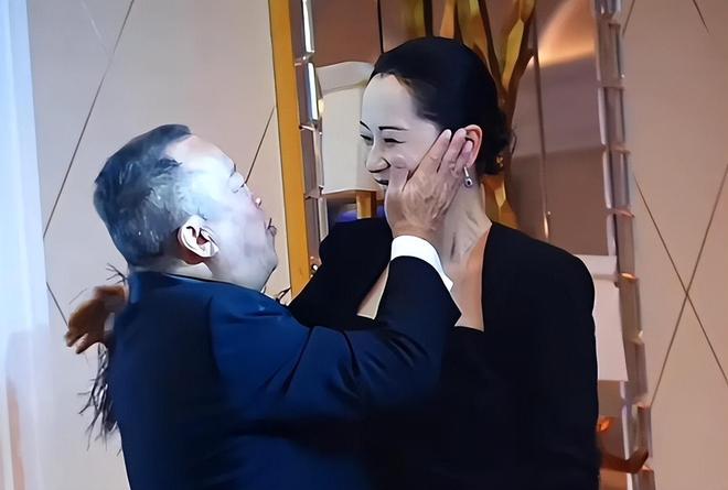 风流成性！相差50岁的女星也不放过，曾志伟这次真“晚节不保”了_风流成性！相差50岁的女星也不放过，曾志伟这次真“晚节不保”了_