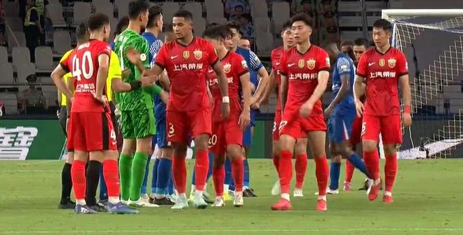 中超-海港2-1落后申花1分 加布莱昂纳多连场破门
