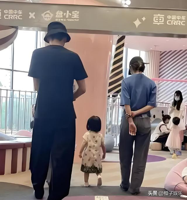 纷争4年后，张若昀再次让世界刮目相看，官司缠身的父亲后悔了吗_纷争4年后，张若昀再次让世界刮目相看，官司缠身的父亲后悔了吗_
