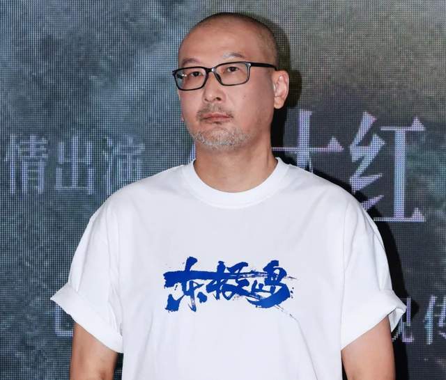 捂嘴海报__捂嘴图片表情包