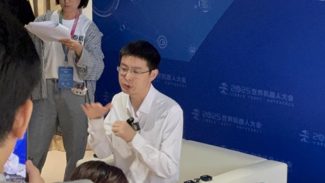 实录｜对话王兴兴：回应关于宇树上市，机器人降价，AI投入以及出货量_实录｜对话王兴兴：回应关于宇树上市，机器人降价，AI投入以及出货量_