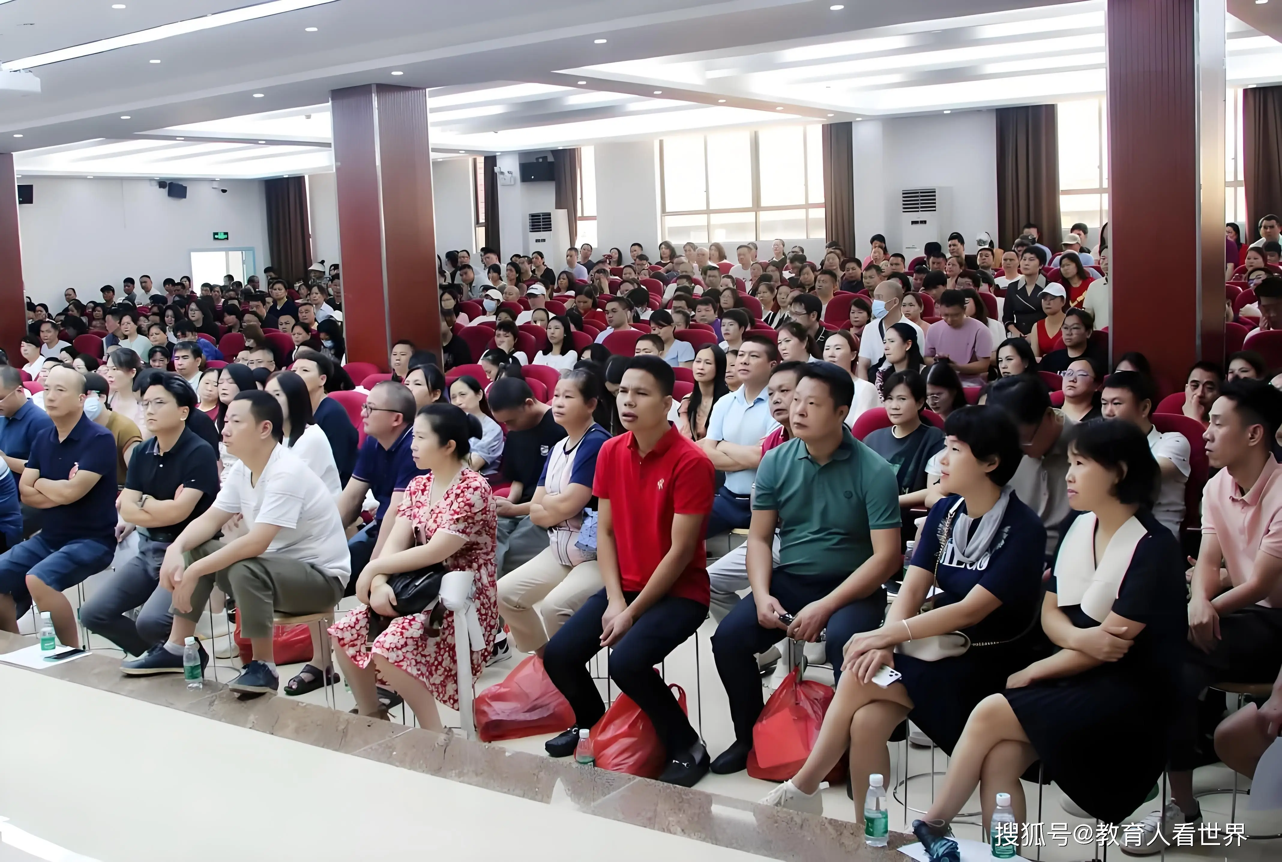 人民的名义引发的热议__网民呼吁恢复黄金周