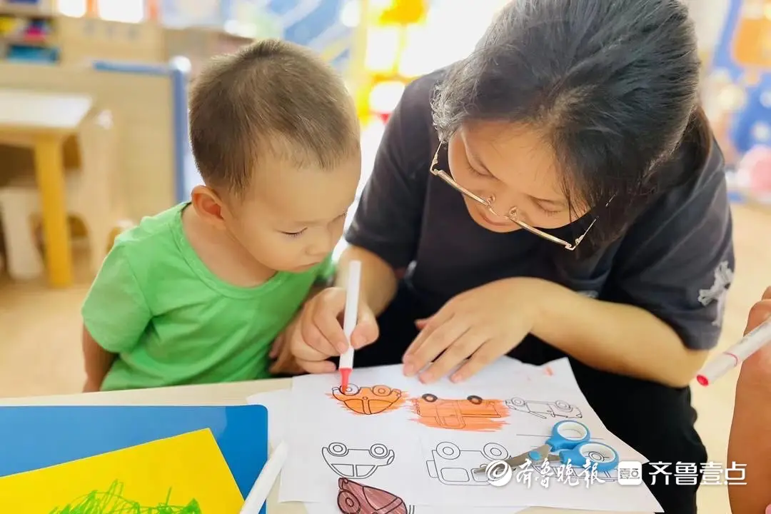 幼教人的破局选择｜首批早教生不挤幼儿园，偏把课堂“搬”进家庭_幼教人的破局选择｜首批早教生不挤幼儿园，偏把课堂“搬”进家庭_