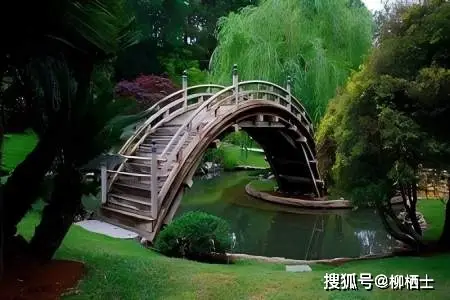 语文考前40天，沦陷题里，蠢；对着答案做题，废；建参照、淘精品、找前缘是正途