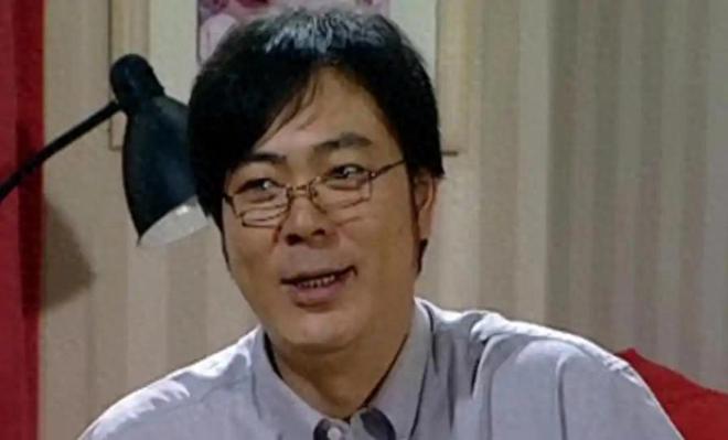 面相全变了！和妻子丁克，和情人生子，家暴出轨，如今遭央视换脸