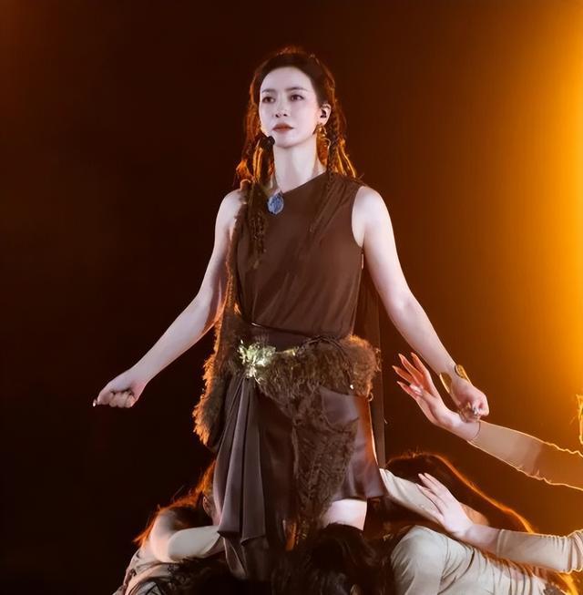 浪姐6黑马诞生！李晟凭实力突围，海陆 “一轮游” 成意难平_浪姐6黑马诞生！李晟凭实力突围，海陆 “一轮游” 成意难平_