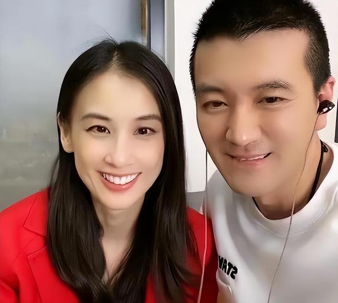 杨子黄圣依生两子__黄圣依杨子巨力年会