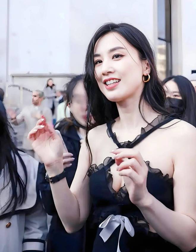 黄圣依杨子巨力年会__杨子黄圣依生两子