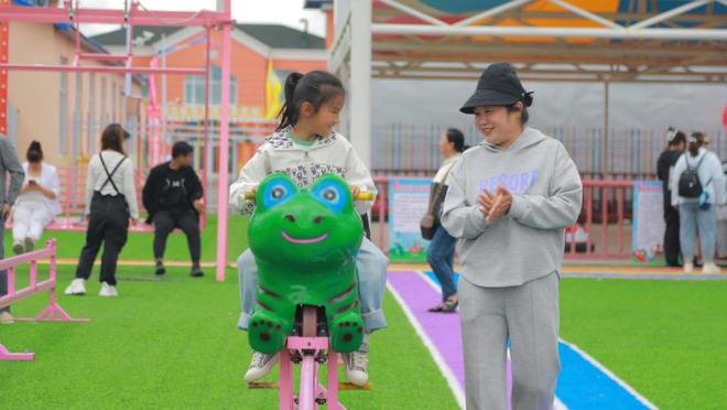 石榴园基地__周末夜狂欢电影跳舞视频