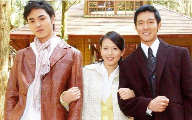 刘品言闪婚闪孕！崴脚时被男方照顾打动，曾因与阮经天恋爱退圈__刘品言闪婚闪孕！崴脚时被男方照顾打动，曾因与阮经天恋爱退圈