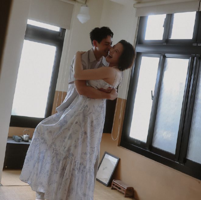 刘品言闪婚闪孕！崴脚时被男方照顾打动，曾因与阮经天恋爱退圈_刘品言闪婚闪孕！崴脚时被男方照顾打动，曾因与阮经天恋爱退圈_