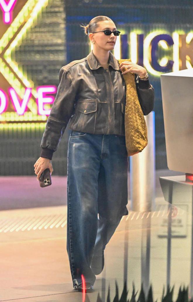 爽文都不敢这么写！21岁结婚被全网骂，28岁靠美妆品牌赚10亿美金_爽文都不敢这么写！21岁结婚被全网骂，28岁靠美妆品牌赚10亿美金_