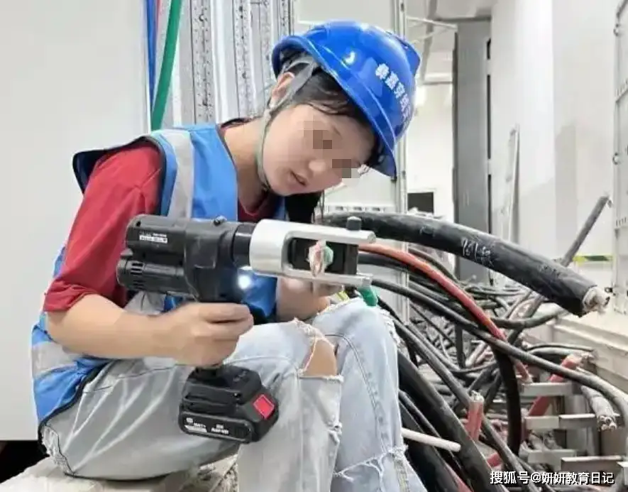 电网公司的工资待遇如何_电网员工晒工资虎扑_