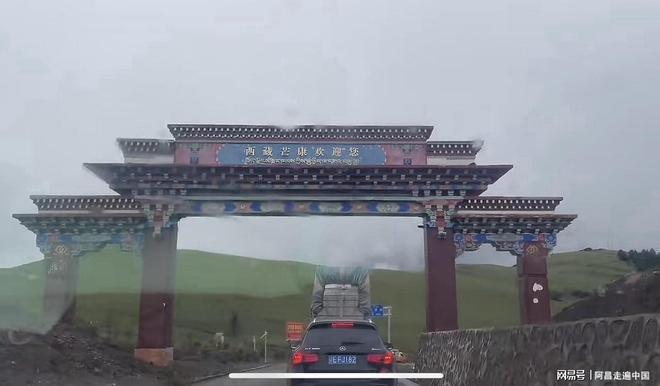 拉萨打车贵吗__去拉萨跑出租车挣钱吗