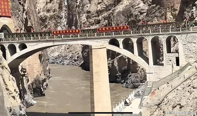 去拉萨跑出租车挣钱吗__拉萨打车贵吗