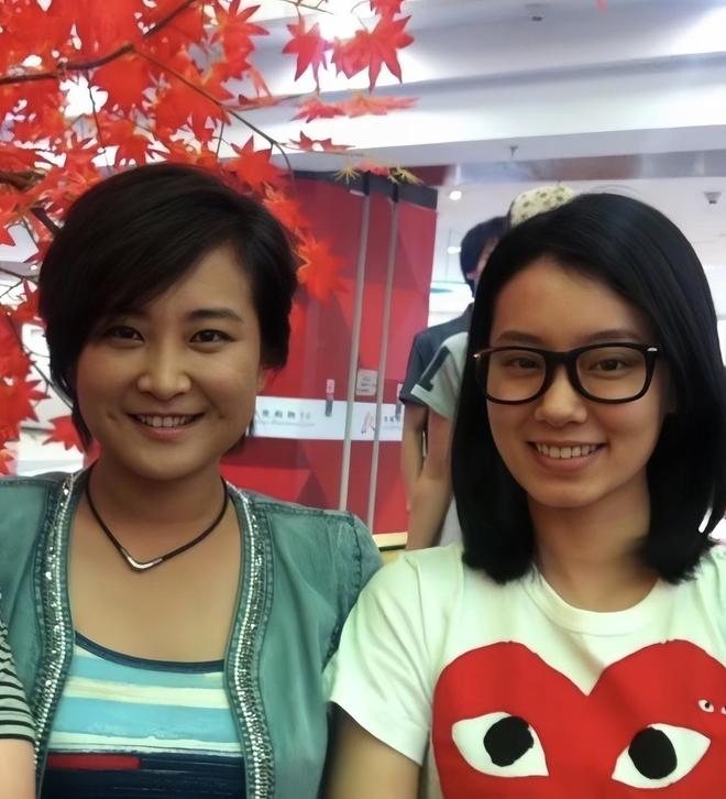 贾玲逆袭张小斐_贾玲发文心疼张小斐_