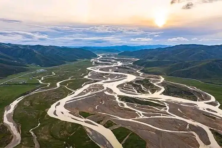 高考地理水系特征__地理中水系是什么意思