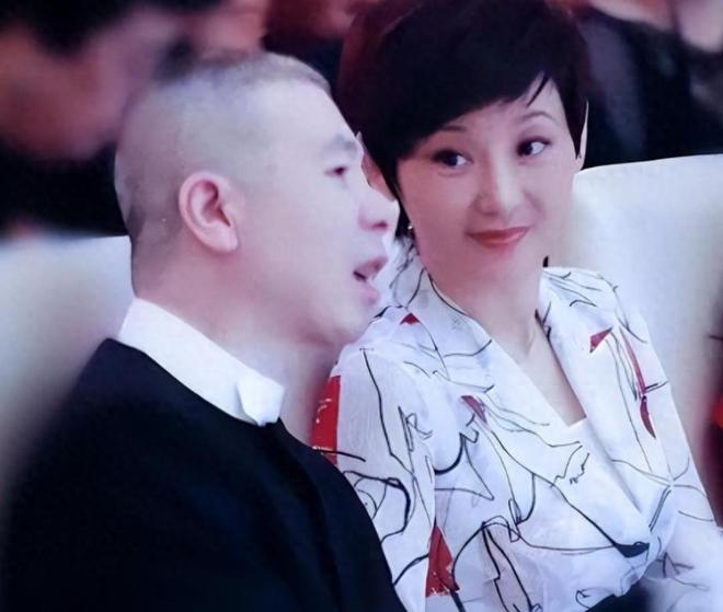 冯小刚被曝离婚？妻子徐帆不再隐忍，自曝婚姻真相，拿捏冯小刚