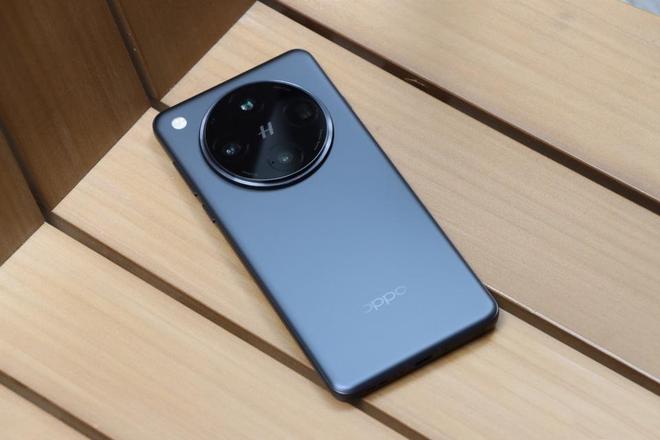 OPPO Find X9系列规格已清晰：哈苏凝光+7K电池，全面对标iPhone__OPPO Find X9系列规格已清晰：哈苏凝光+7K电池，全面对标iPhone
