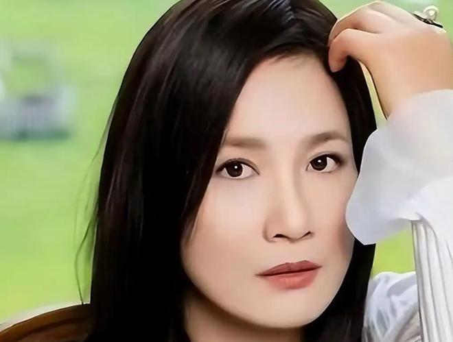 相依离婚夫少女似提前命的小说_侯勇被爆确已离婚_
