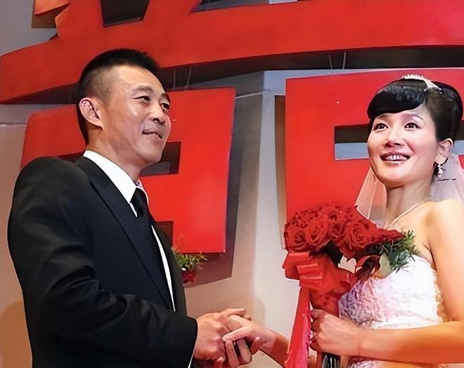 相依离婚夫少女似提前命的小说__侯勇被爆确已离婚