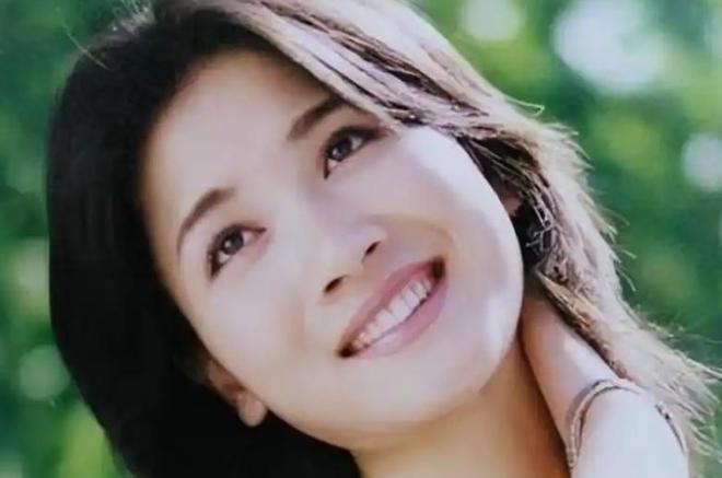 相依离婚夫少女似提前命的小说_侯勇被爆确已离婚_