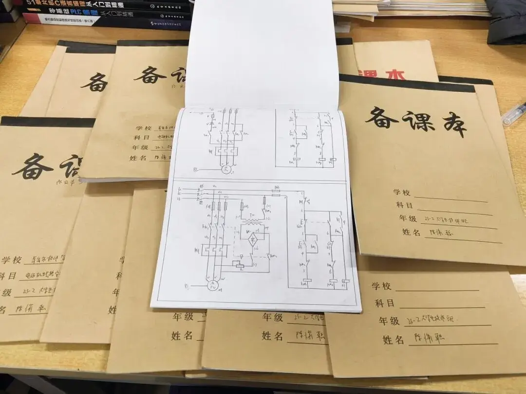 技校都开始招收名校研究生了，学历崇拜的滤镜今年稀碎_技校都开始招收名校研究生了，学历崇拜的滤镜今年稀碎_