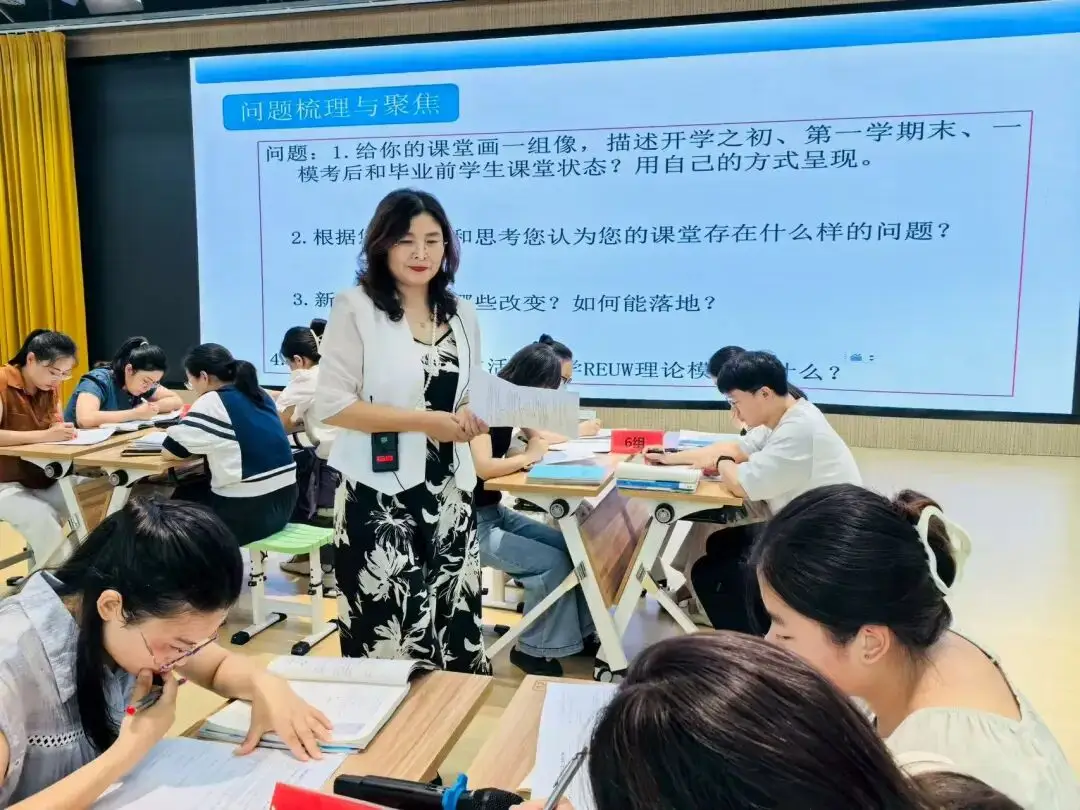 不辜负讲台上的每一份坚守——热烈庆祝第41个教师节__不辜负讲台上的每一份坚守——热烈庆祝第41个教师节