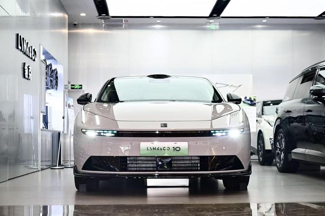 汽车雷达激光_激光雷达车_